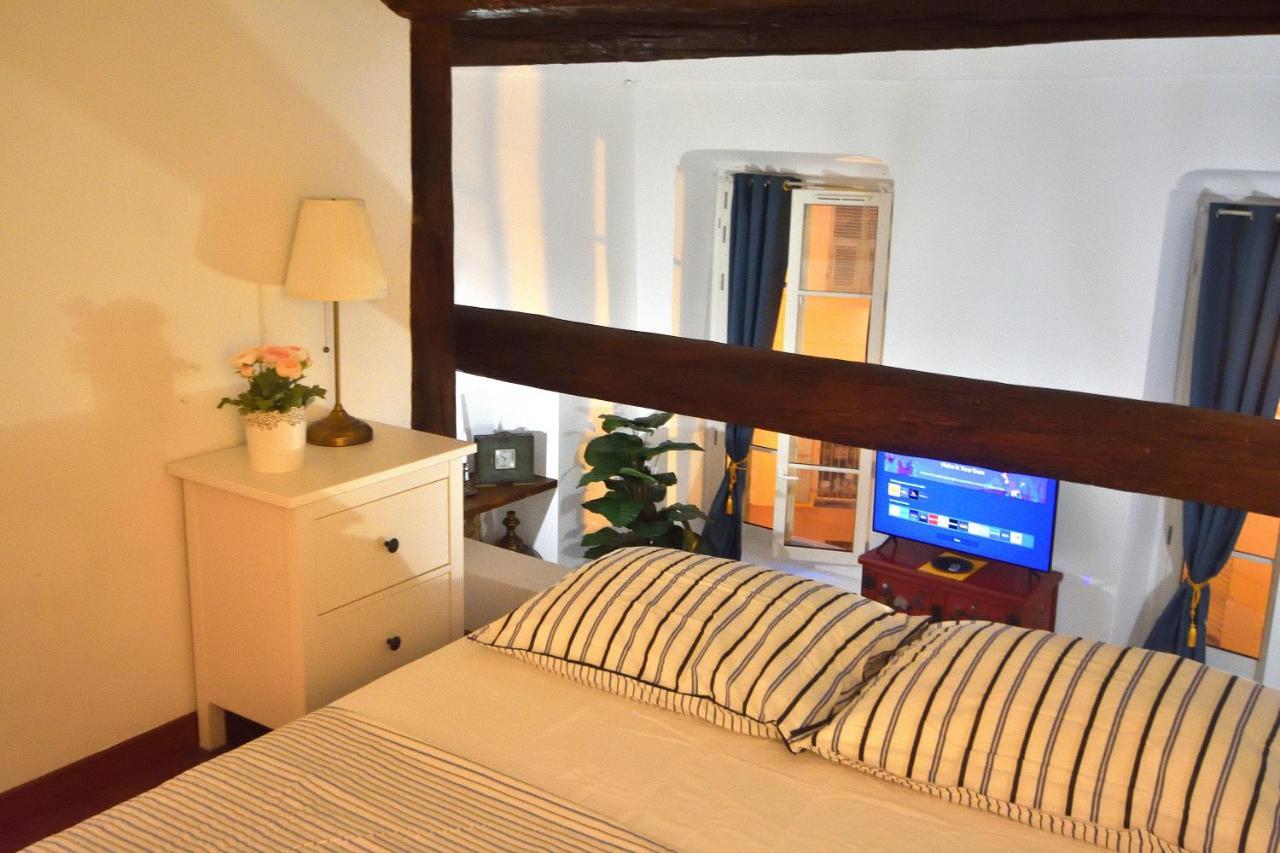 Apartment 33 On The Old Historic Senate Square Nicea Zewnętrze zdjęcie