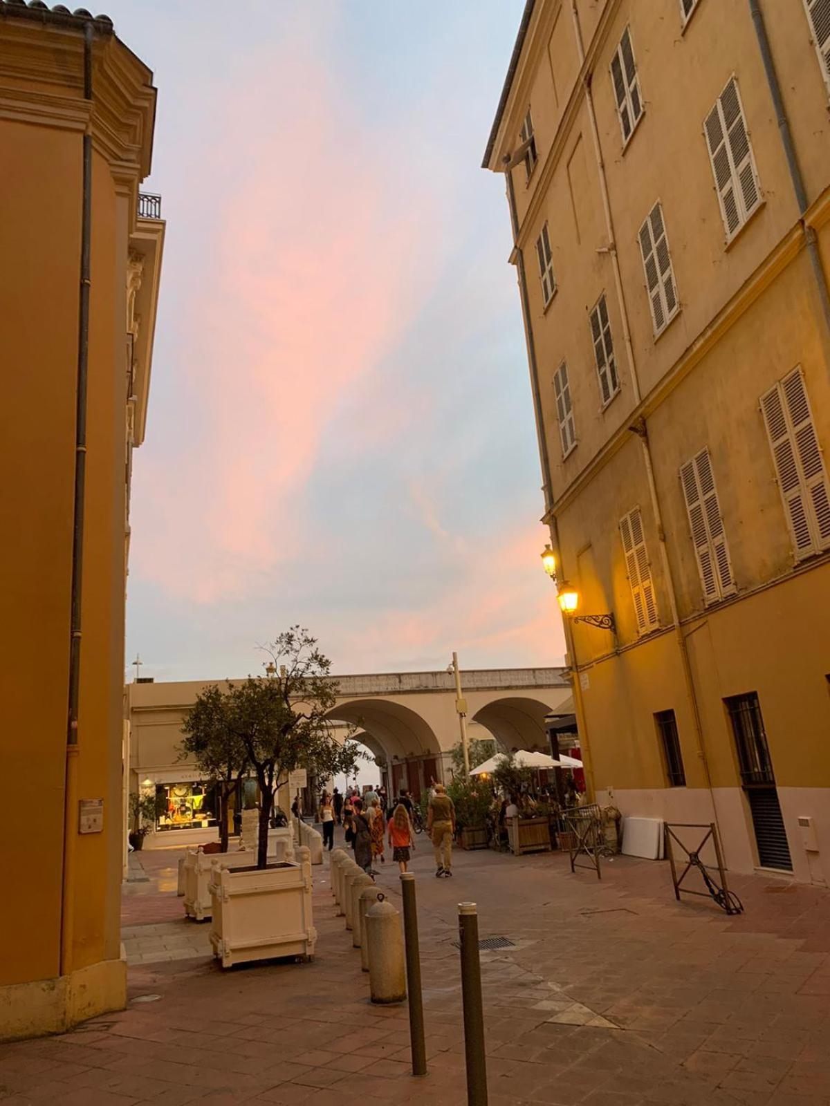 Apartment 33 On The Old Historic Senate Square Nicea Zewnętrze zdjęcie